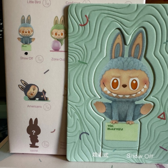 ‘Show Off’ Labubu from Lazy Yoga Series - New - Picture 1 of 1